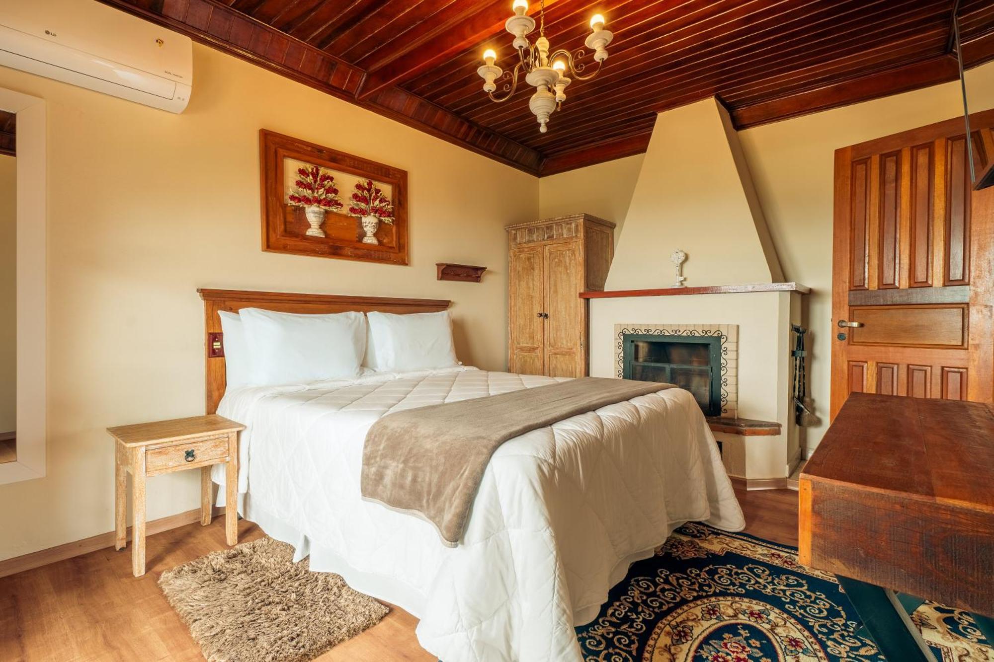 Cerejeiras Inn