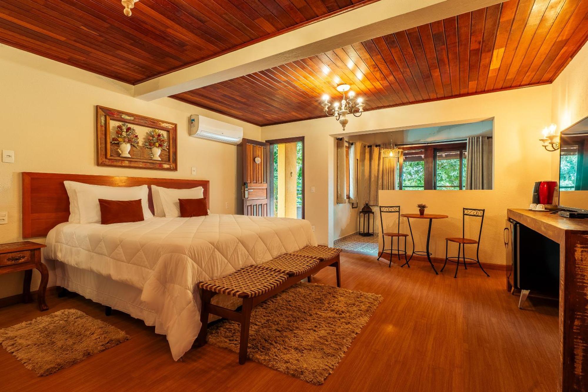 Cerejeiras Inn *